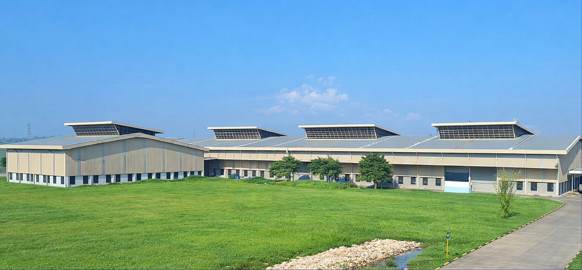 PT Trimitra Chitrahasta Background